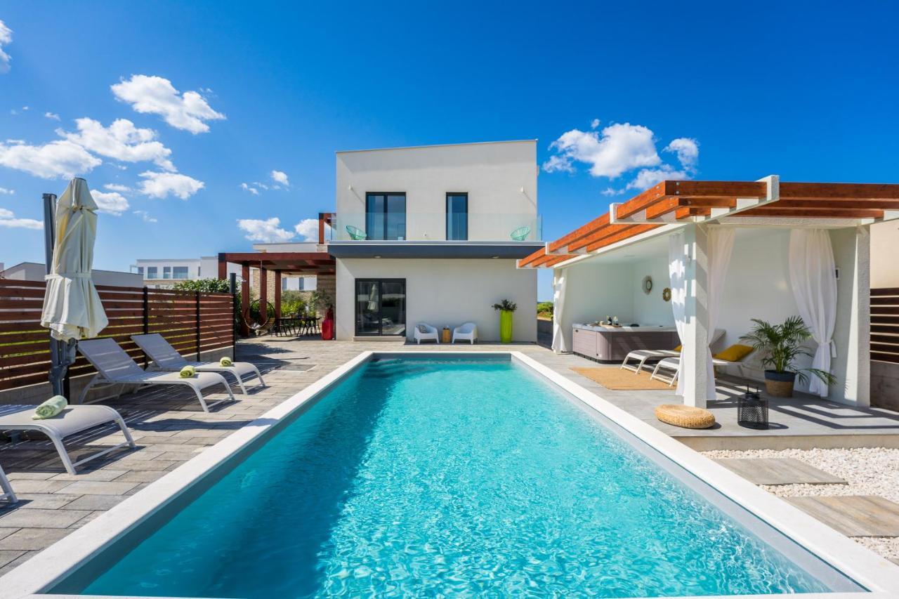 Villa Olea With Heated Pool And Jacuzzi Sukošan エクステリア 写真