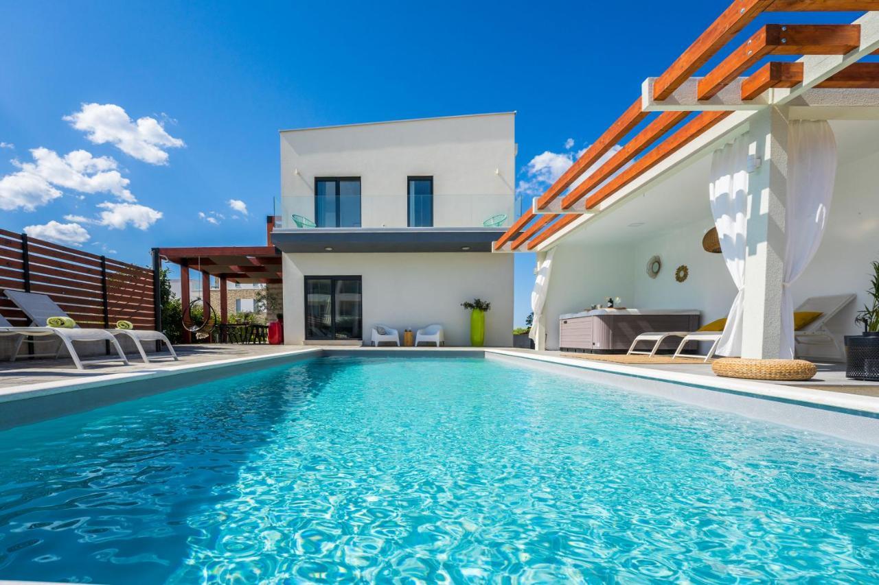Villa Olea With Heated Pool And Jacuzzi Sukošan エクステリア 写真