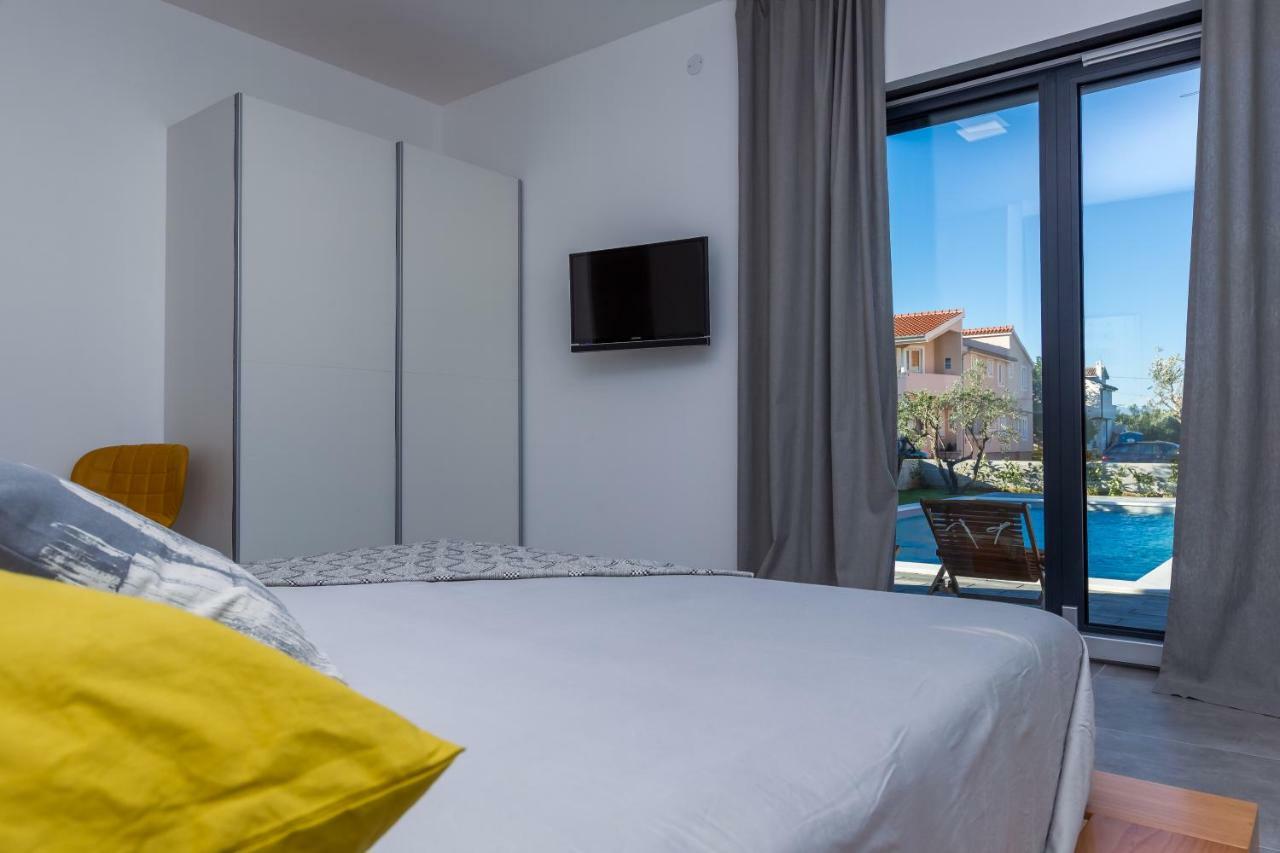 Villa Olea With Heated Pool And Jacuzzi Sukošan エクステリア 写真